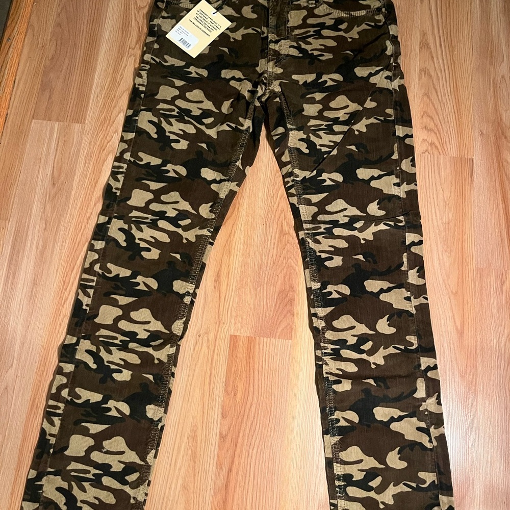 Camo Green Colored Corduroys Men’s 30/32 Cords New With Tags